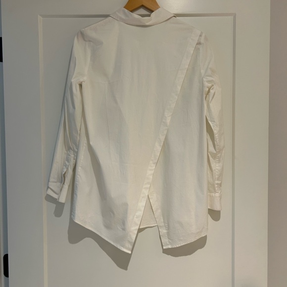 Lord & Taylor top - Picture 2 of 2